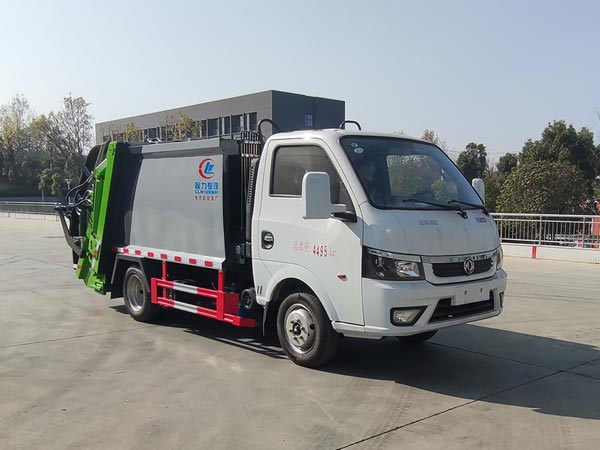 程力威牌CLW5041ZYS6型壓縮式垃圾車