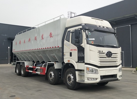 程力威牌CLW5315ZSLC6型散裝飼料運(yùn)輸車(chē)