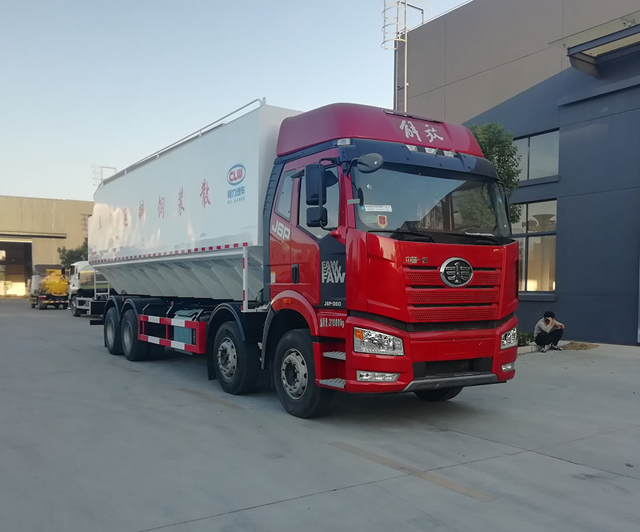 程力牌CL5313ZSL6SS型散裝飼料運(yùn)輸車(chē)